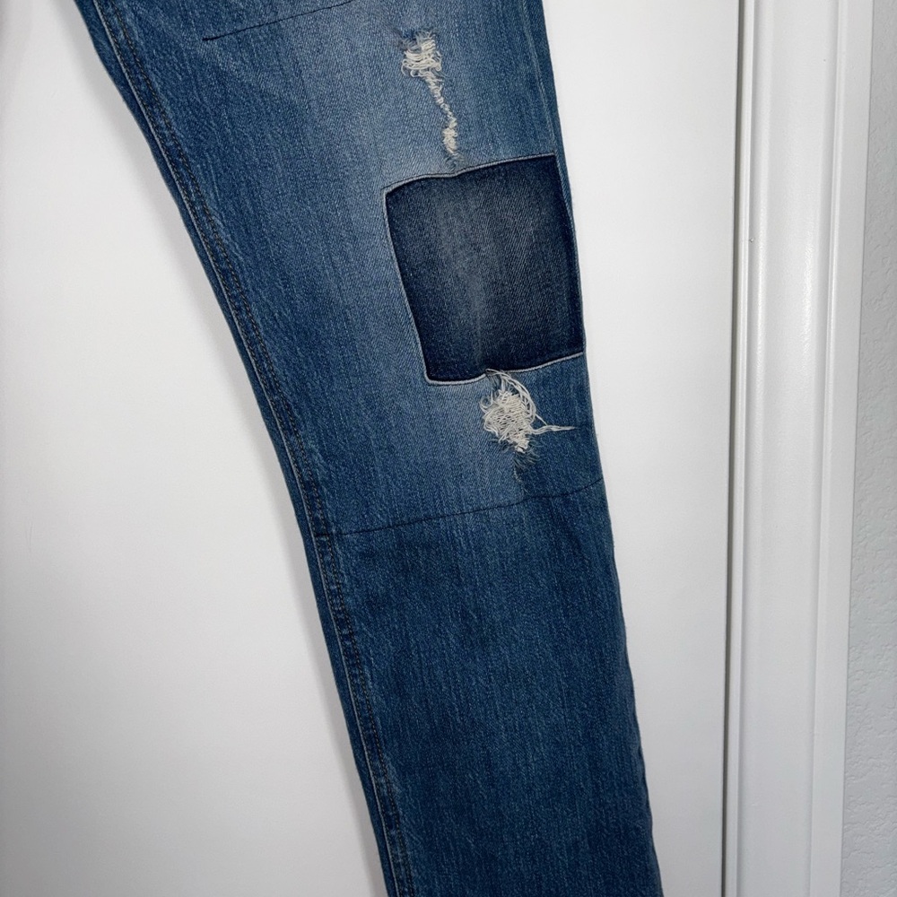 Rag & Bone Rosa Distressed
Patchwork Boyfriend Je… - image 5